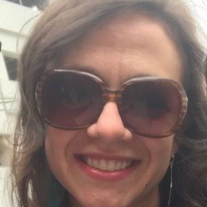 Meet your Posher, Abbie